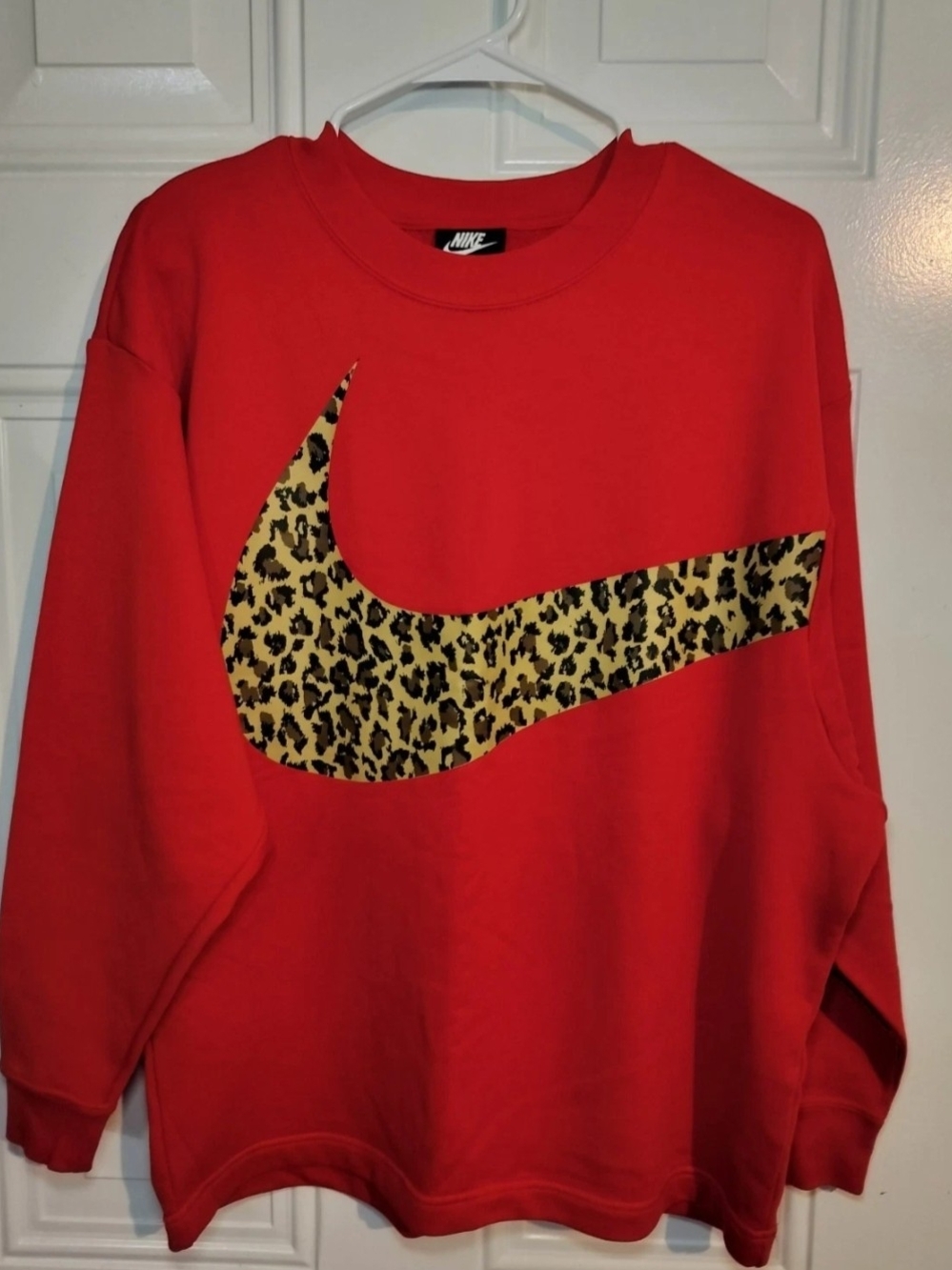 Nike Red Leopard Swoosh Oversized Sweatshirt Women’s XS.